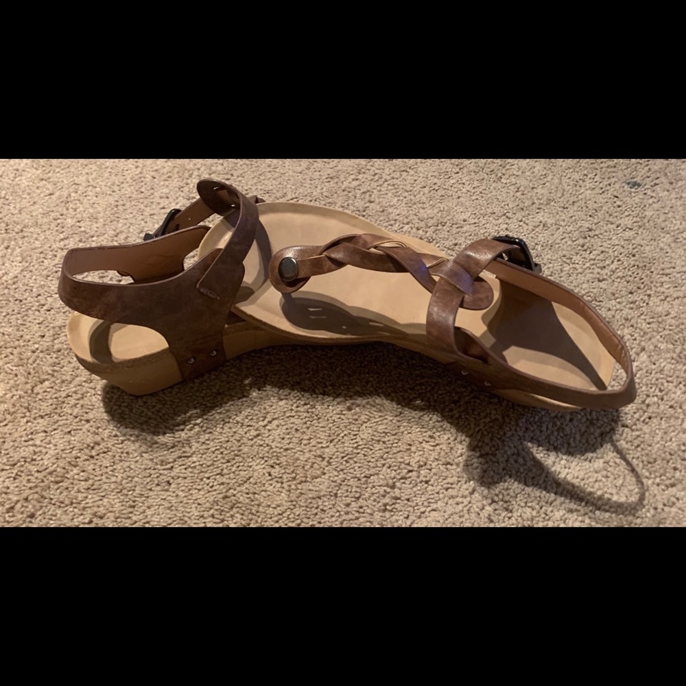 Woman’s Tan High Heel Shoes